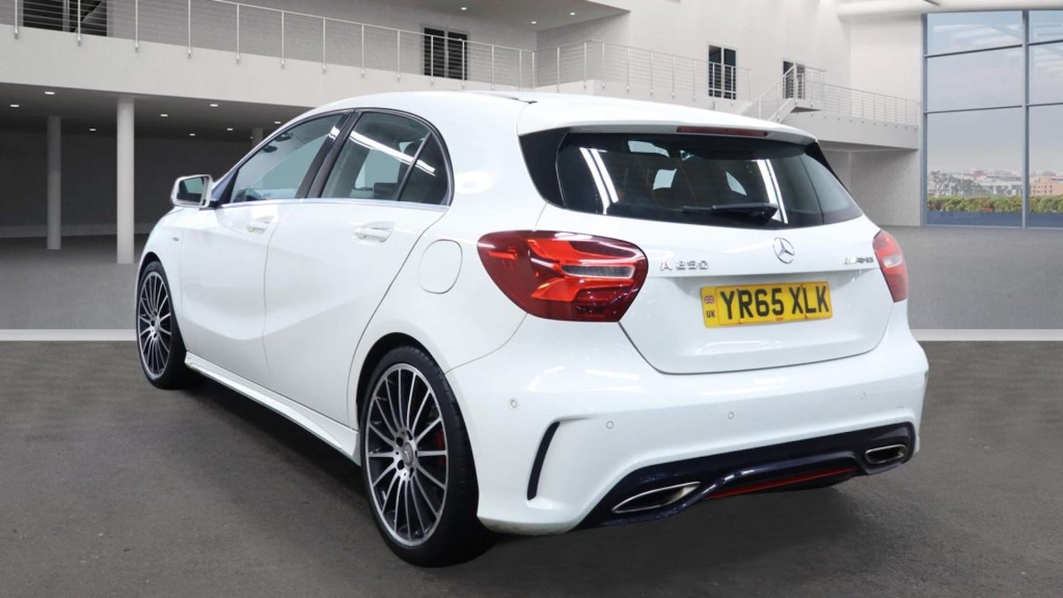 Used Mercedes-Benz A-Class 2015 for sale - 77643205: Photo 4