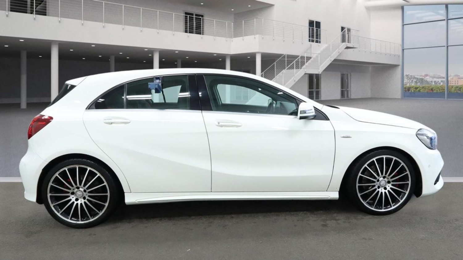 Used Mercedes-Benz A-Class 2015 for sale - 77643205: Photo 7
