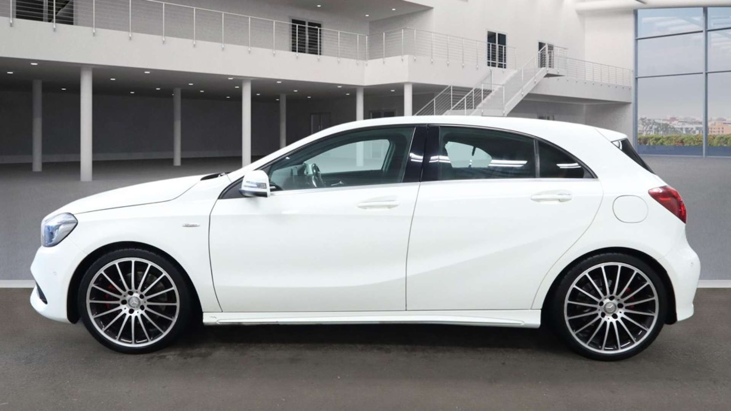 Used Mercedes-Benz A-Class 2015 for sale - 77643205: Photo 8