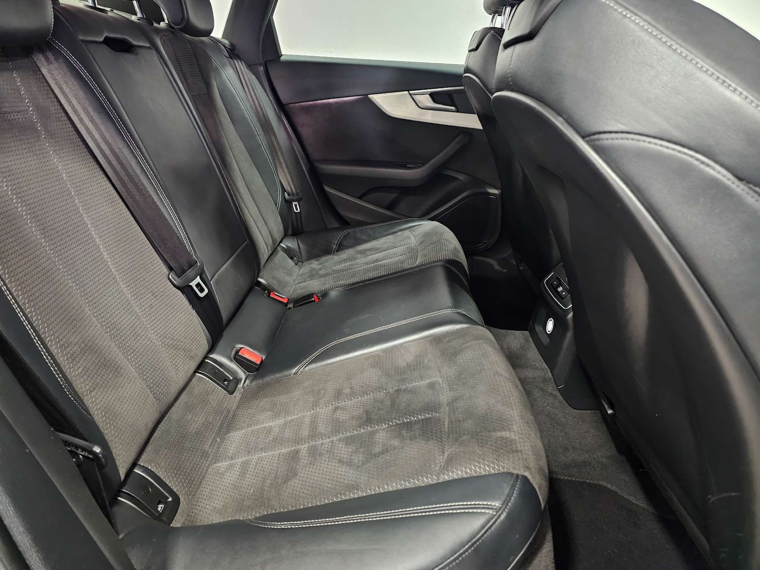 Used Audi A4 2018 for sale - 77483014: Photo 45