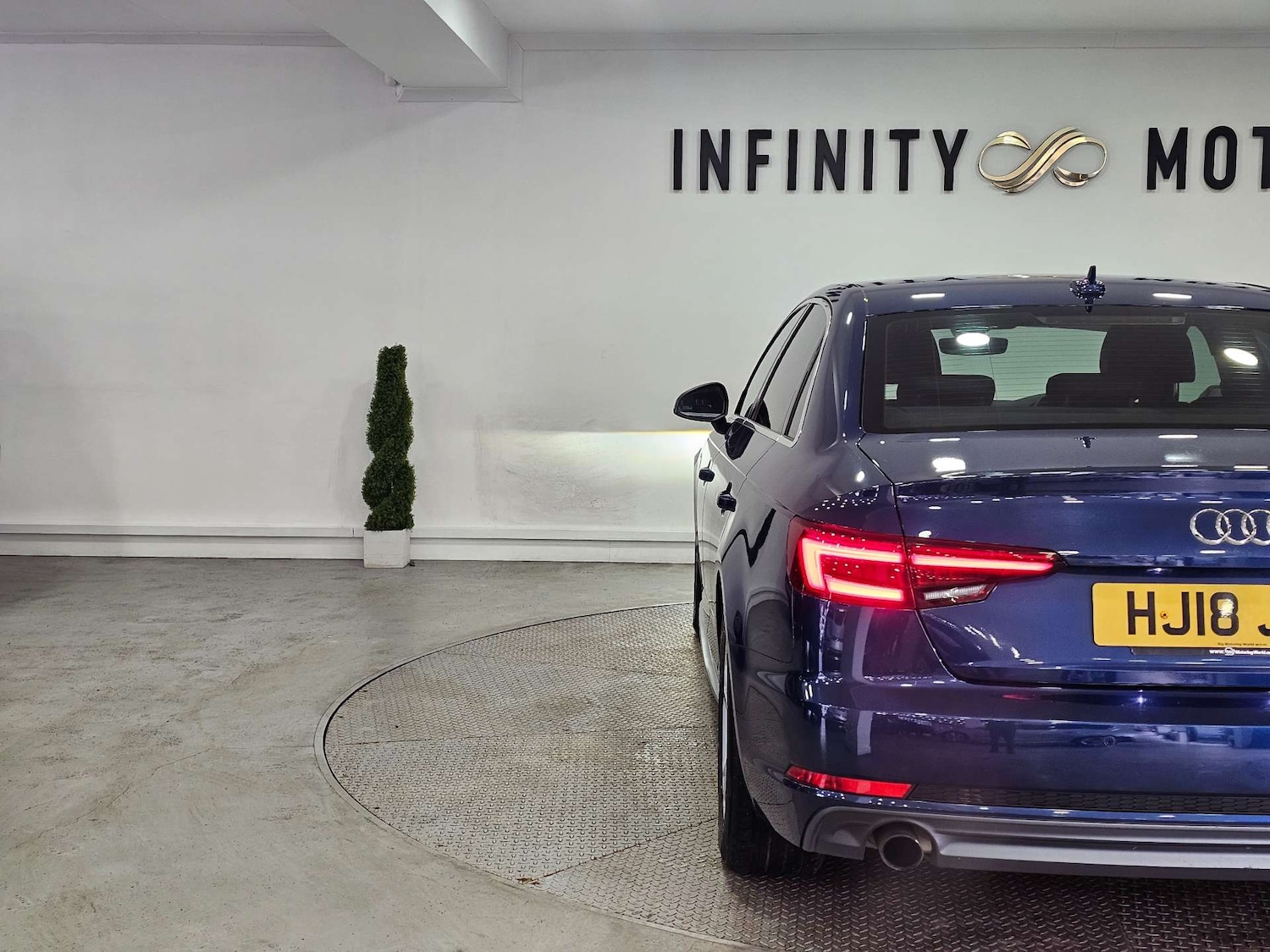 Used Audi A4 2018 for sale - 77483014: Photo 77