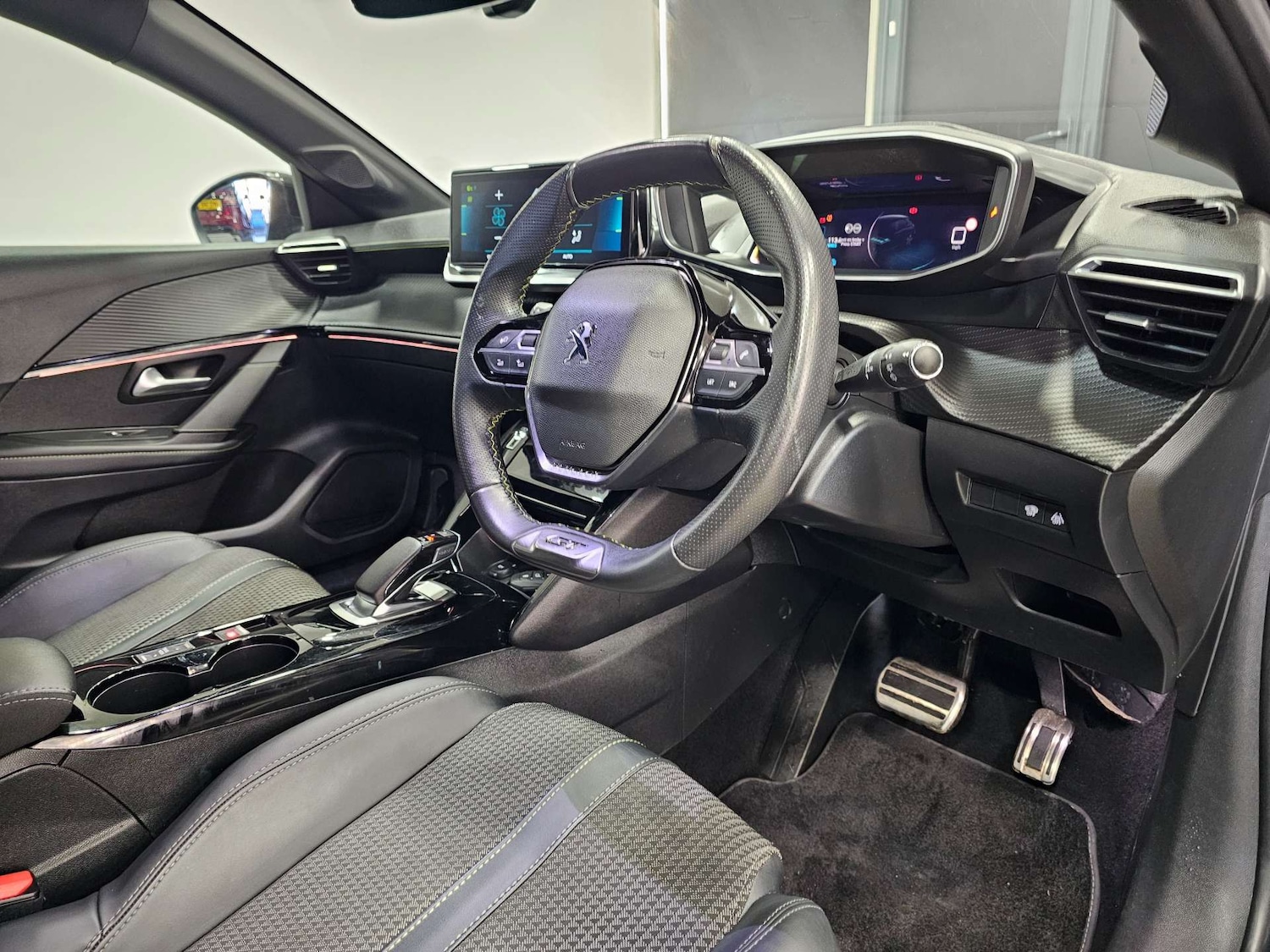 Used Peugeot 208 2022 for sale - 77556769: Photo 5