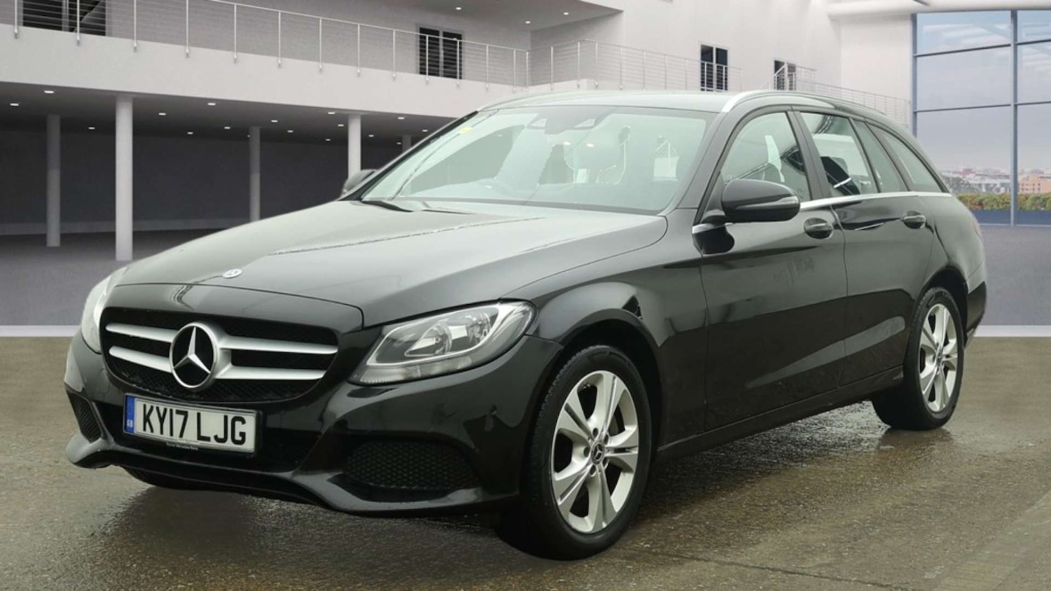 Used Mercedes-Benz C Class 2017 for sale - 77227780: Photo 3