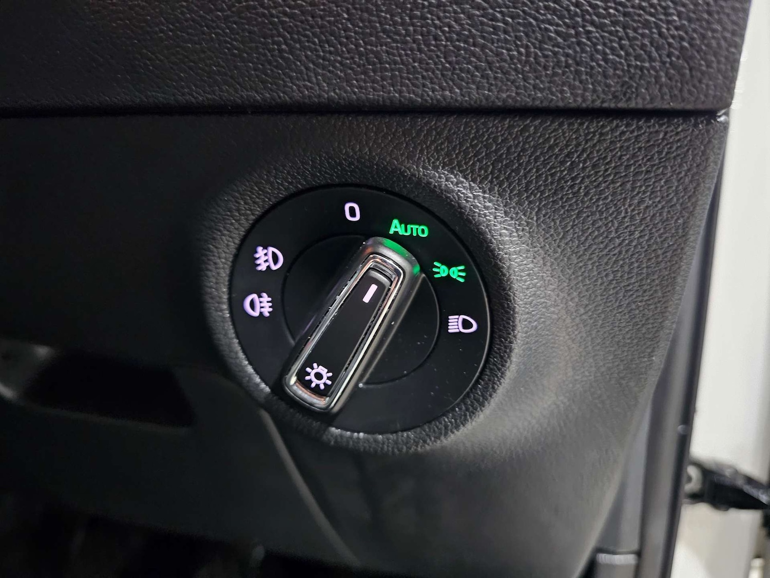 Used Skoda Karoq 2018 for sale - 77408942: Photo 58