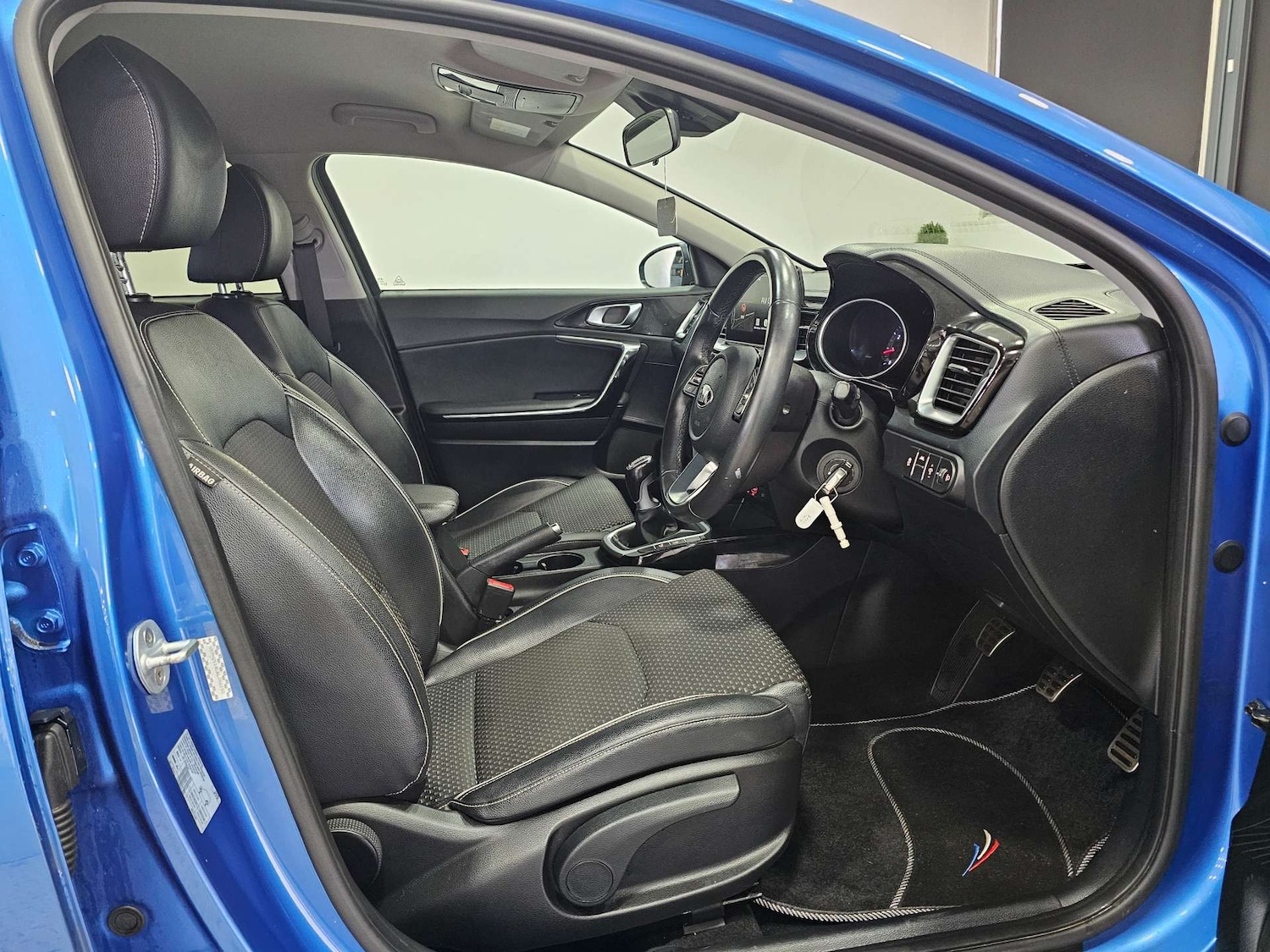 Used Kia Ceed 2019 for sale - 76972396: Photo 3