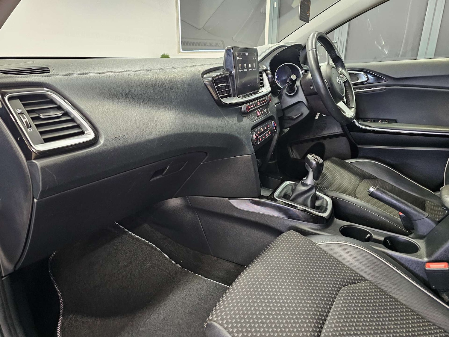 Used Kia Ceed 2019 for sale - 76972396: Photo 88