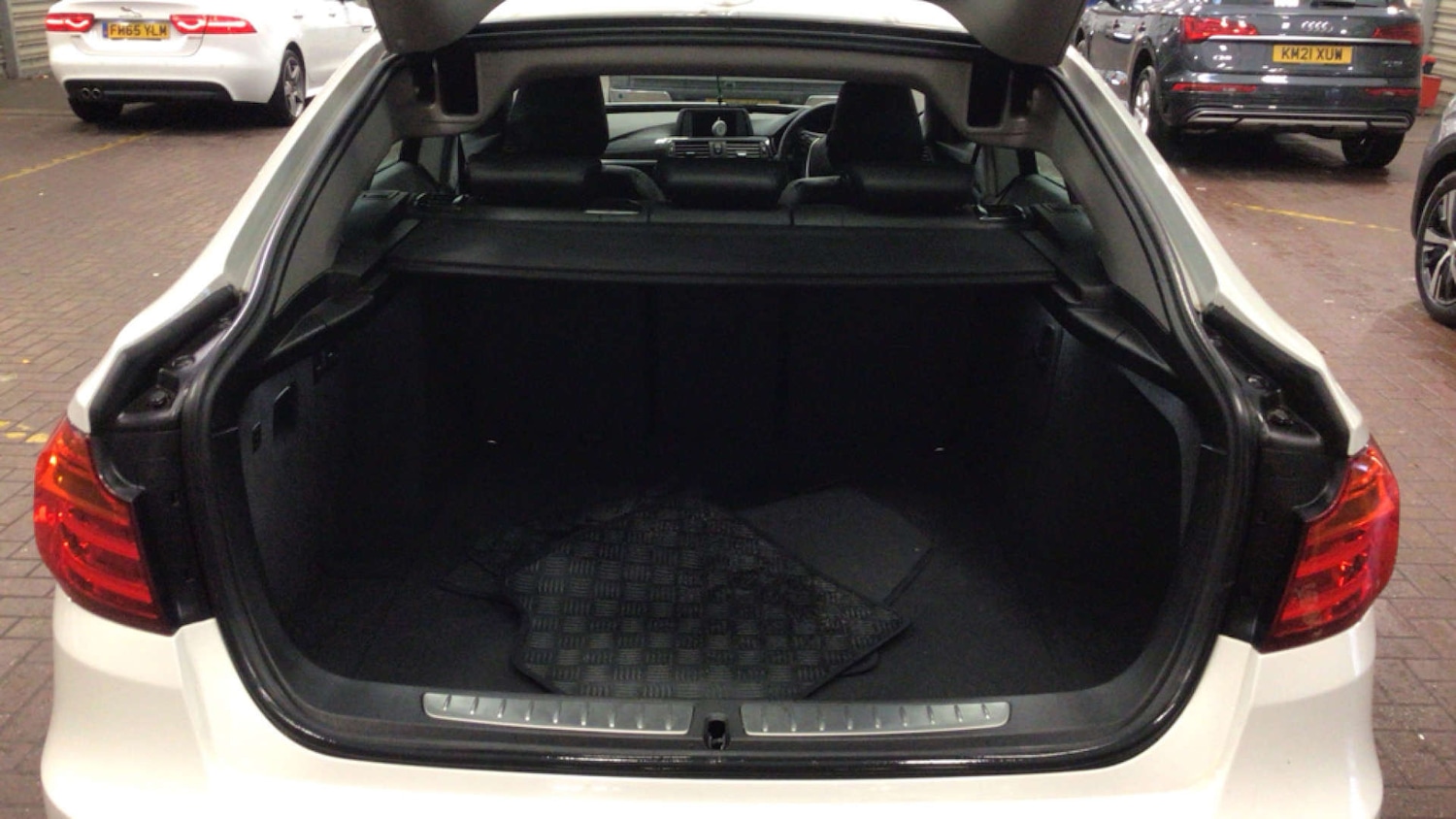 Used BMW 3 Series 2014 for sale - 76972335: Photo 9