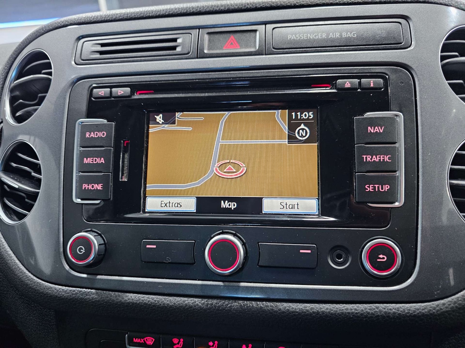 Used Volkswagen Tiguan 2015 for sale - 77125195: Photo 2