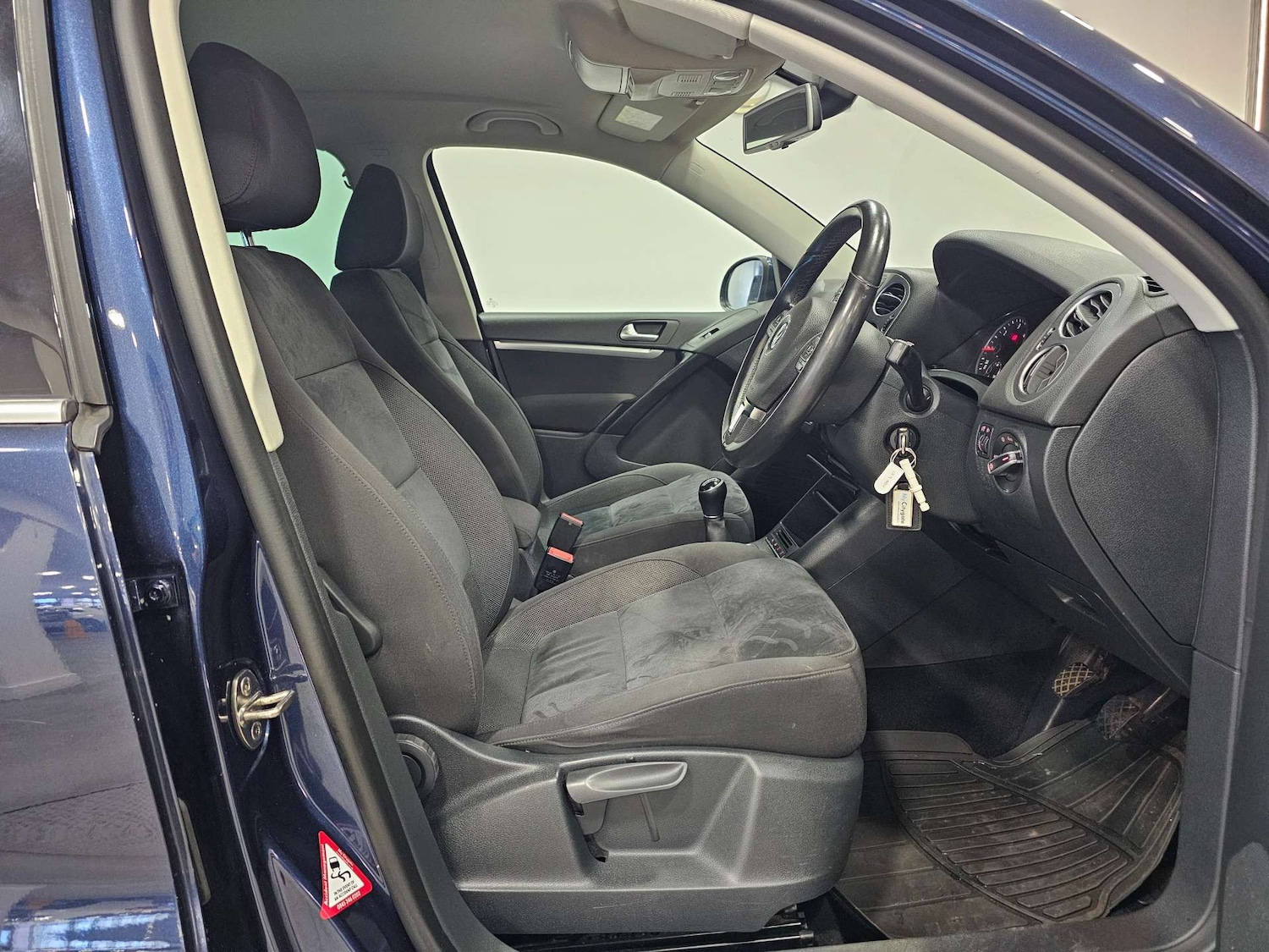 Used Volkswagen Tiguan 2015 for sale - 77125195: Photo 3