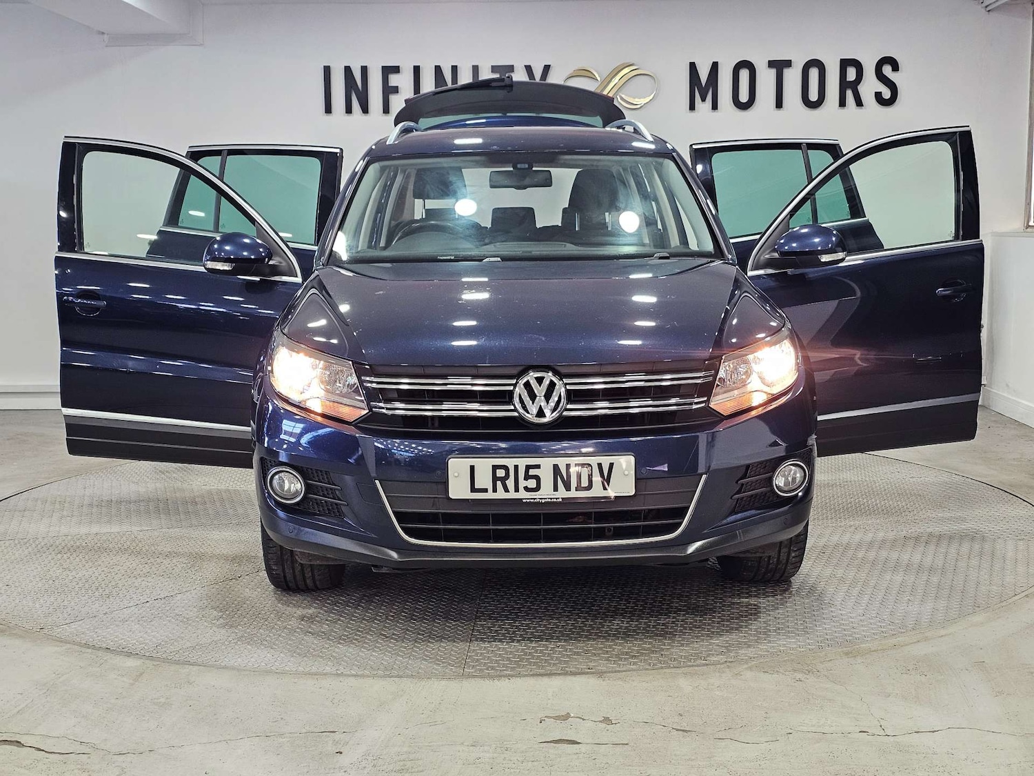 Used Volkswagen Tiguan 2015 for sale - 77125195: Photo 44