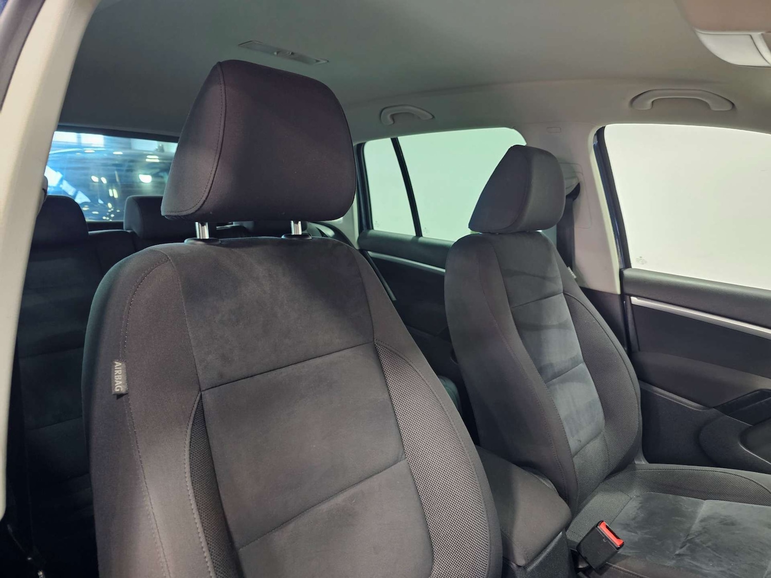 Used Volkswagen Tiguan 2015 for sale - 77125195: Photo 5