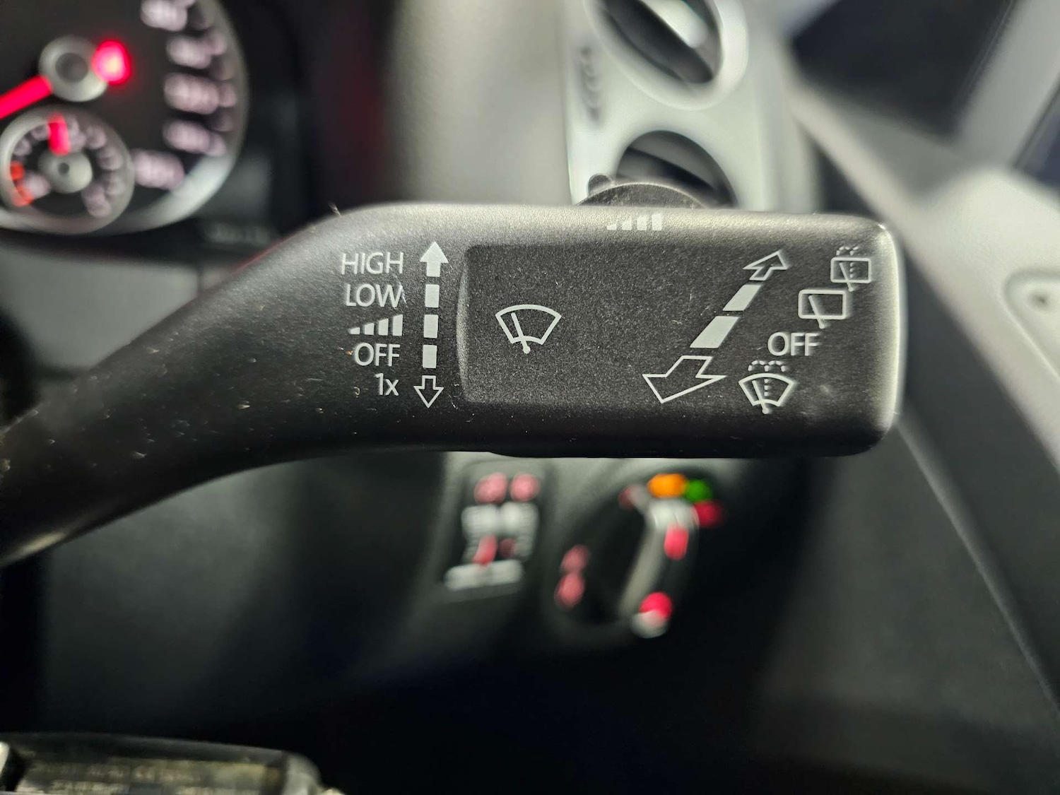 Used Volkswagen Tiguan 2015 for sale - 77125195: Photo 62