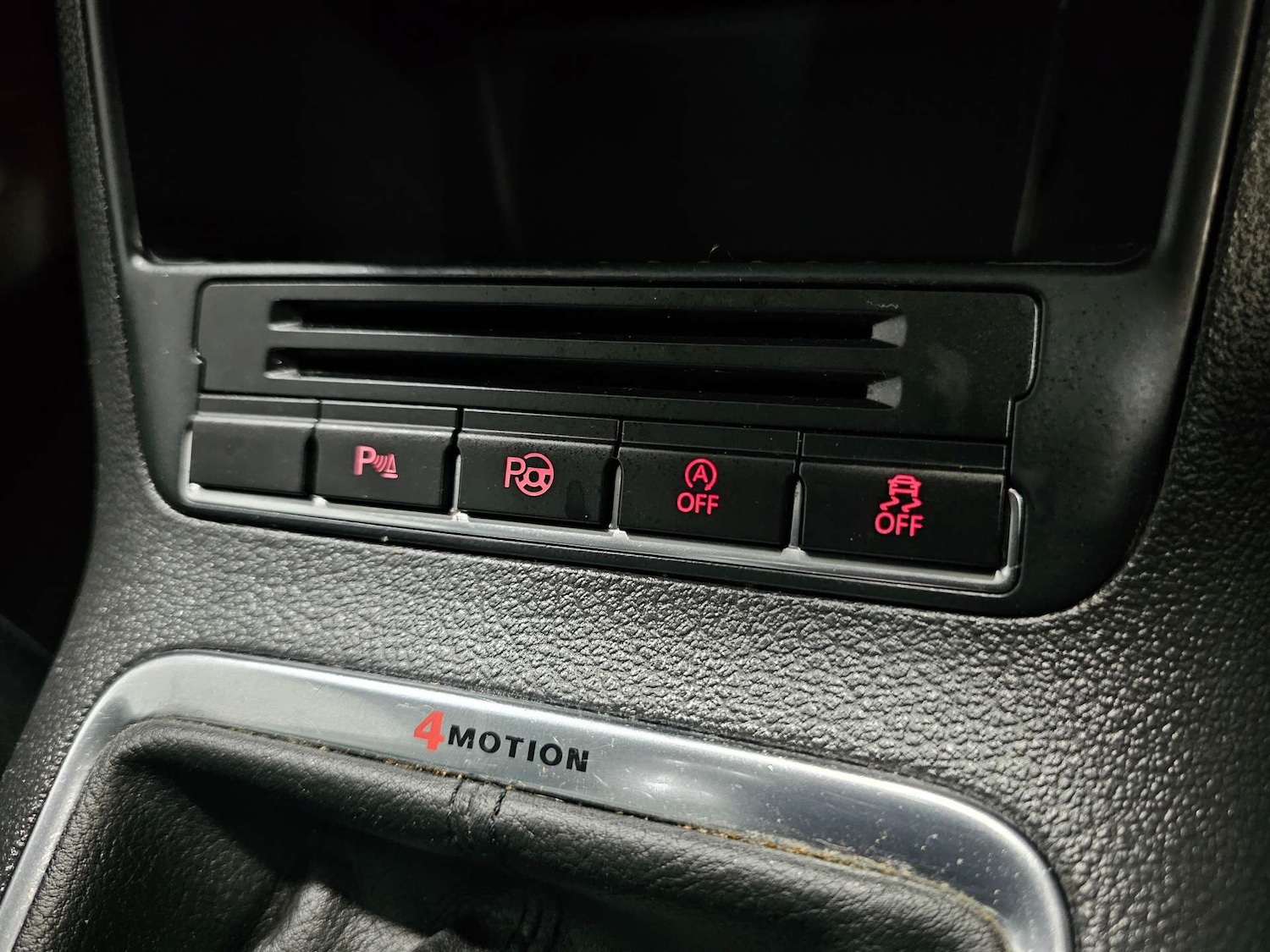 Used Volkswagen Tiguan 2015 for sale - 77125195: Photo 68