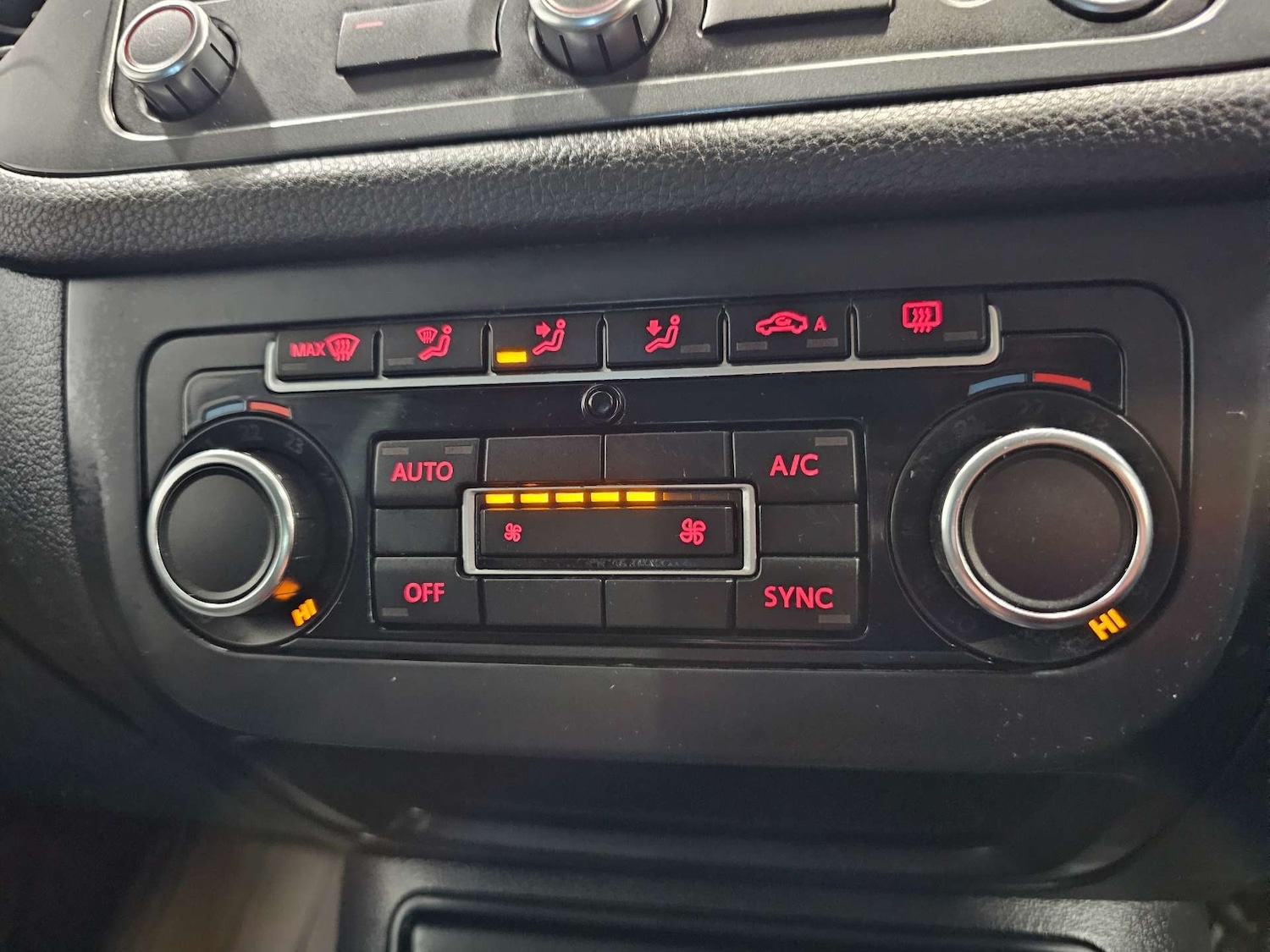 Used Volkswagen Tiguan 2015 for sale - 77125195: Photo 70