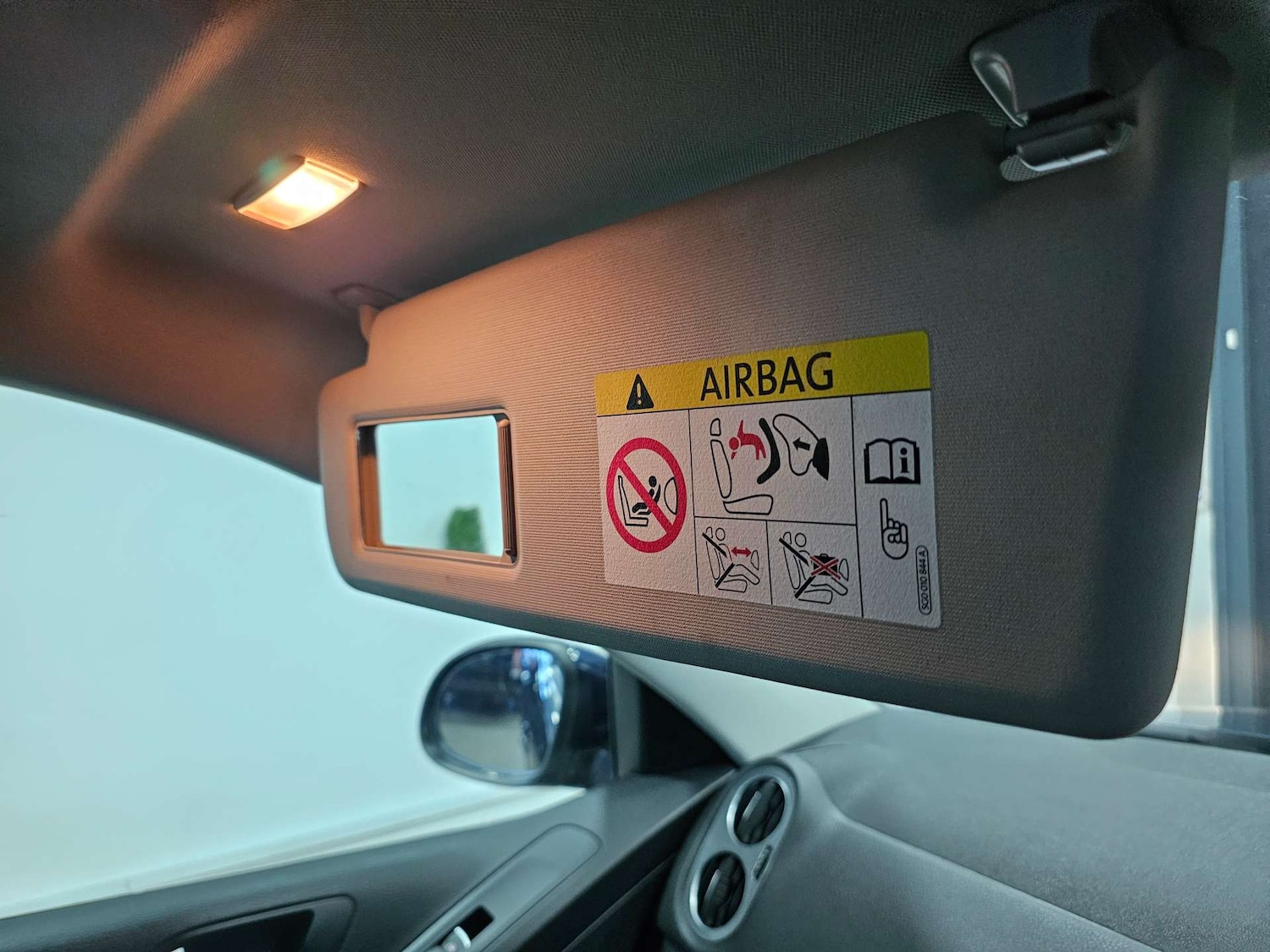 Used Volkswagen Tiguan 2015 for sale - 77125195: Photo 75