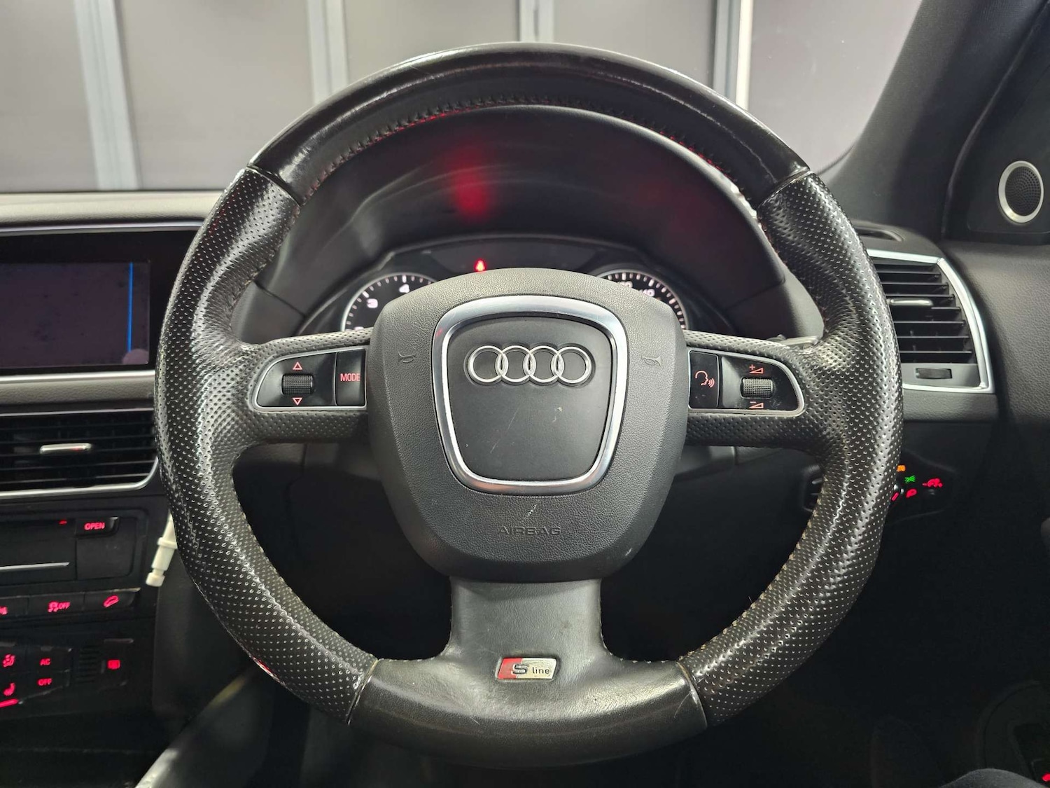 Used Audi Q5 2011 for sale - 78080741: Photo 13