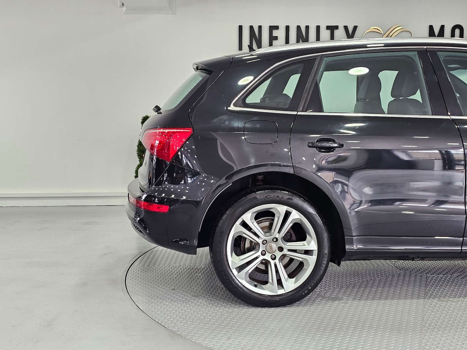 Used Audi Q5 2011 for sale - 78080741: Photo 33