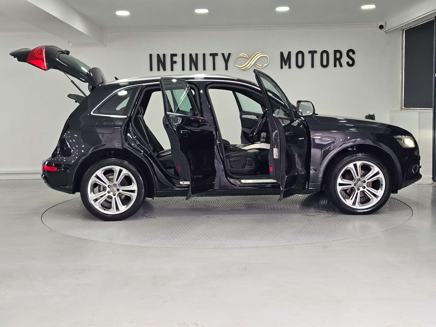 Used Audi Q5 2011 for sale - 78080741: Photo 38