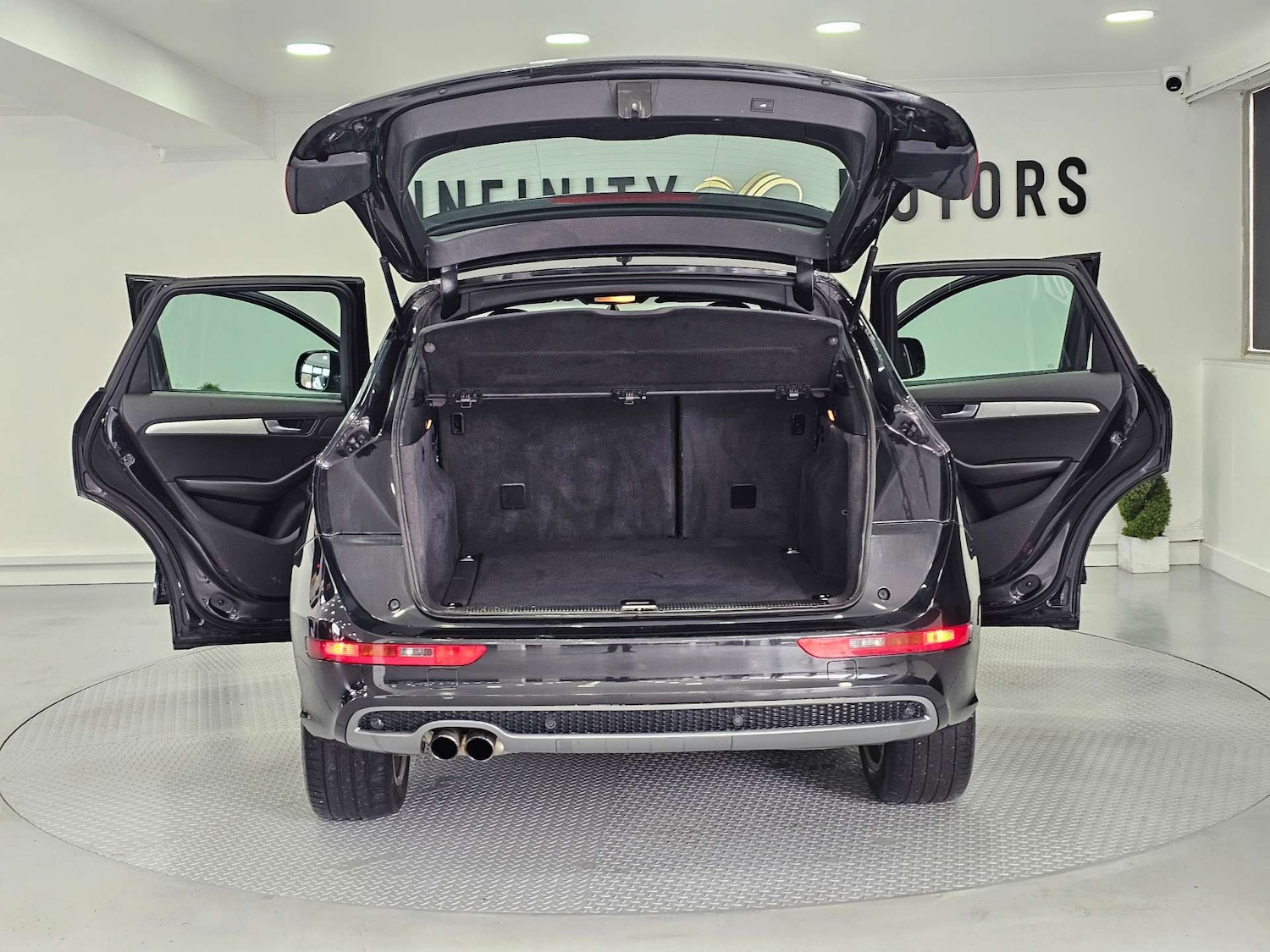 Used Audi Q5 2011 for sale - 78080741: Photo 44