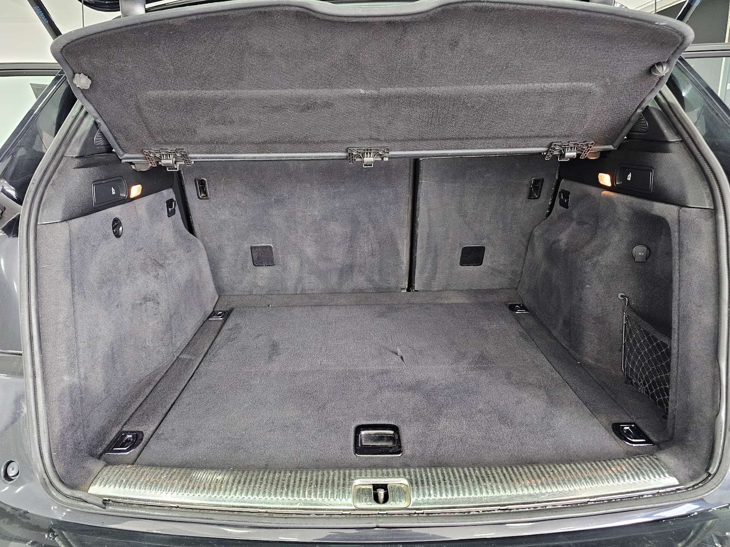 Used Audi Q5 2011 for sale - 78080741: Photo 46