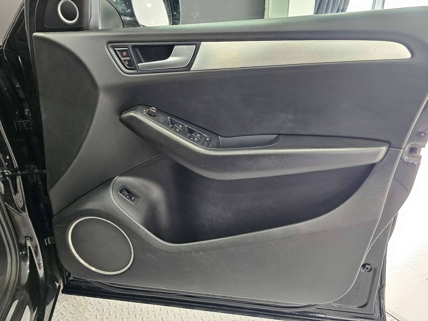 Used Audi Q5 2011 for sale - 78080741: Photo 49