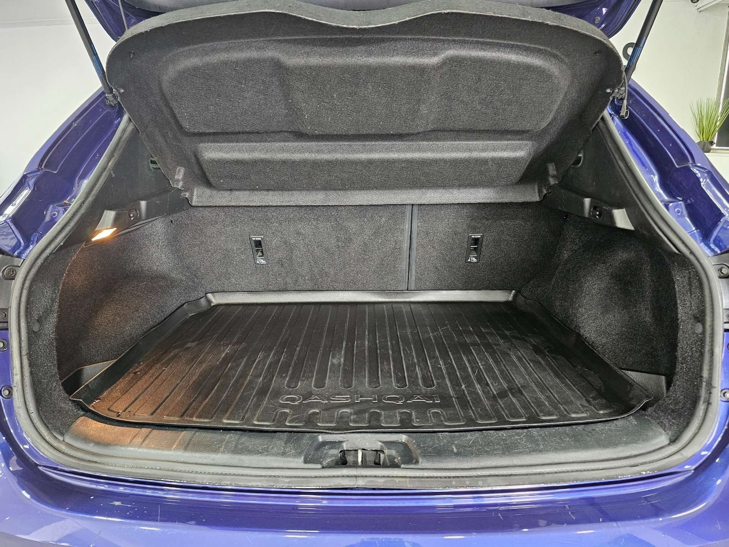 Used Nissan Qashqai 2016 for sale - 77847502: Photo 30