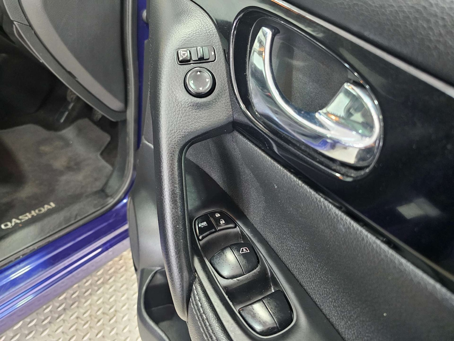 Used Nissan Qashqai 2016 for sale - 77847502: Photo 32