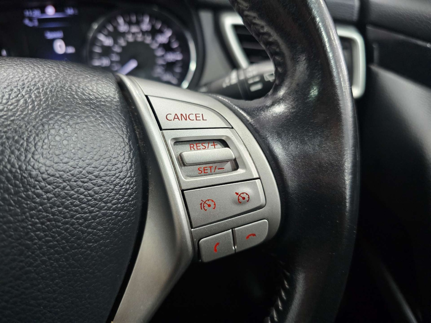 Used Nissan Qashqai 2016 for sale - 77847502: Photo 40