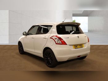 Used Suzuki Swift 2017 for sale - 79542306: Photo