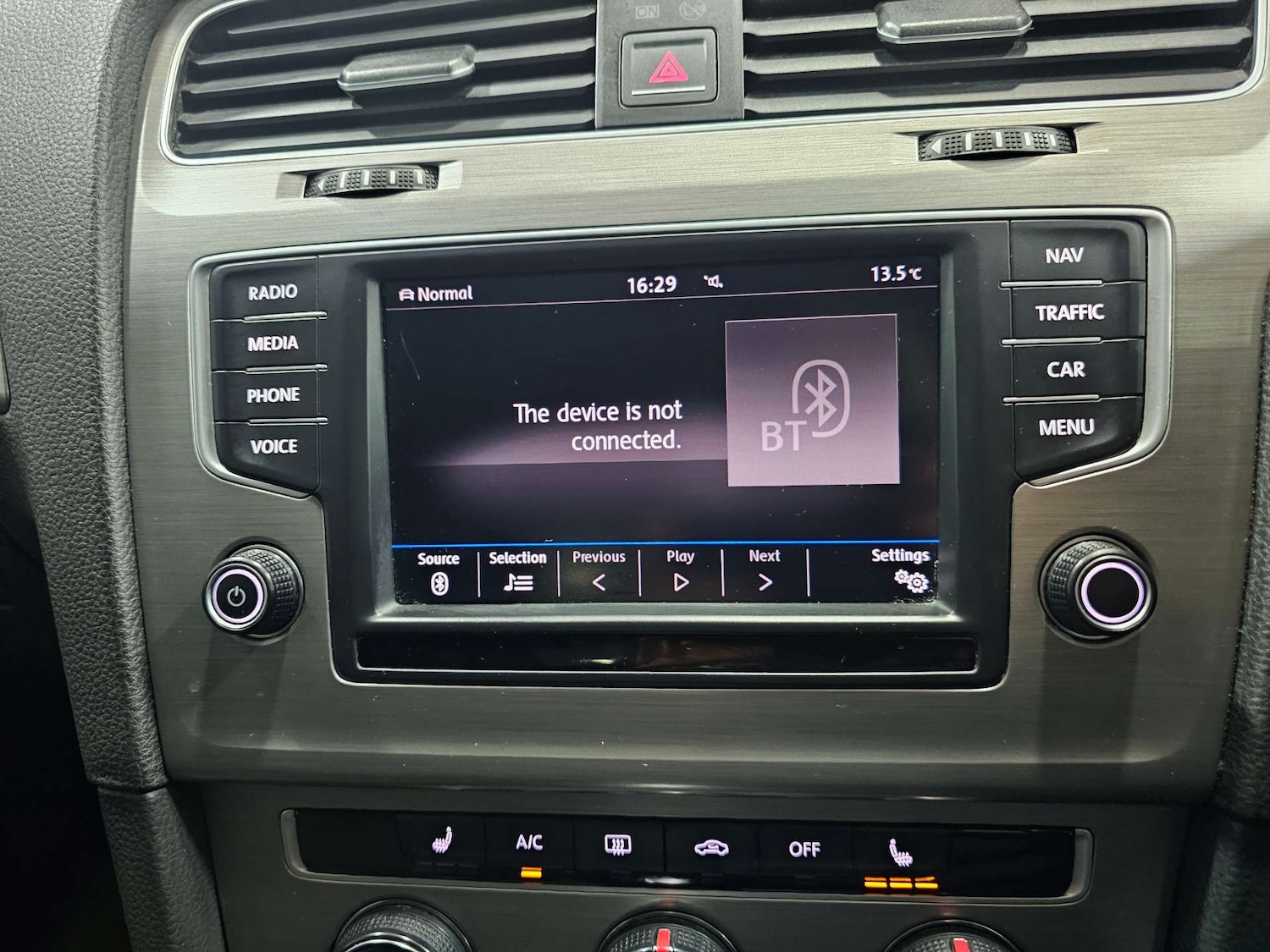 Used Volkswagen Golf 2017 for sale - 76972349: Photo 70