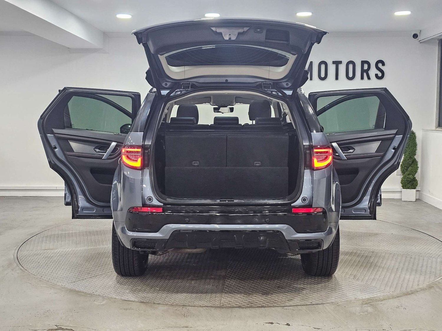 Used Land Rover Discovery Sport 2021 for sale - 76972387: Photo 65