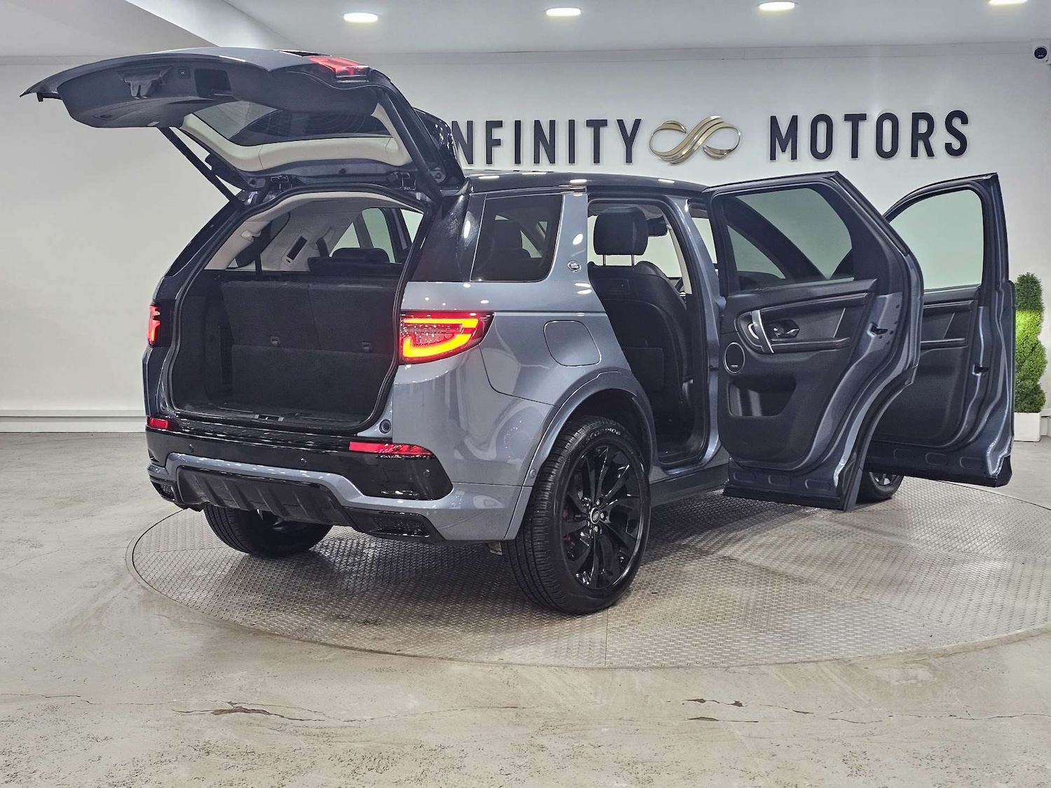 Used Land Rover Discovery Sport 2021 for sale - 76972387: Photo 67