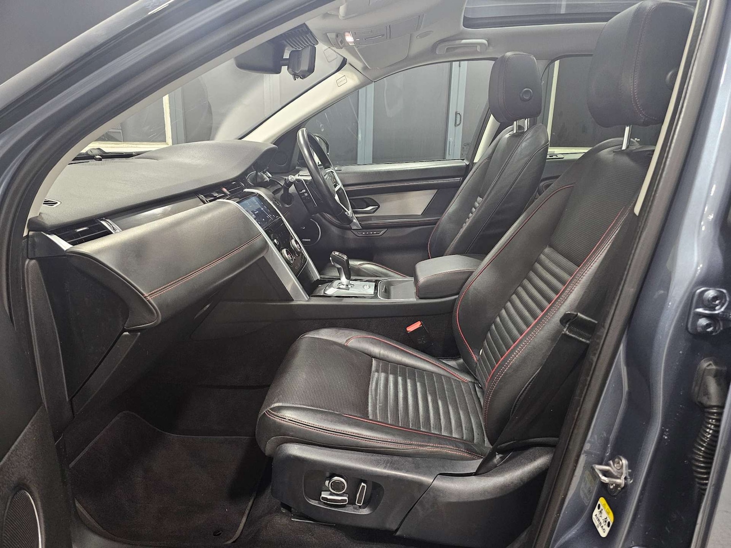 Used Land Rover Discovery Sport 2021 for sale - 76972387: Photo 69