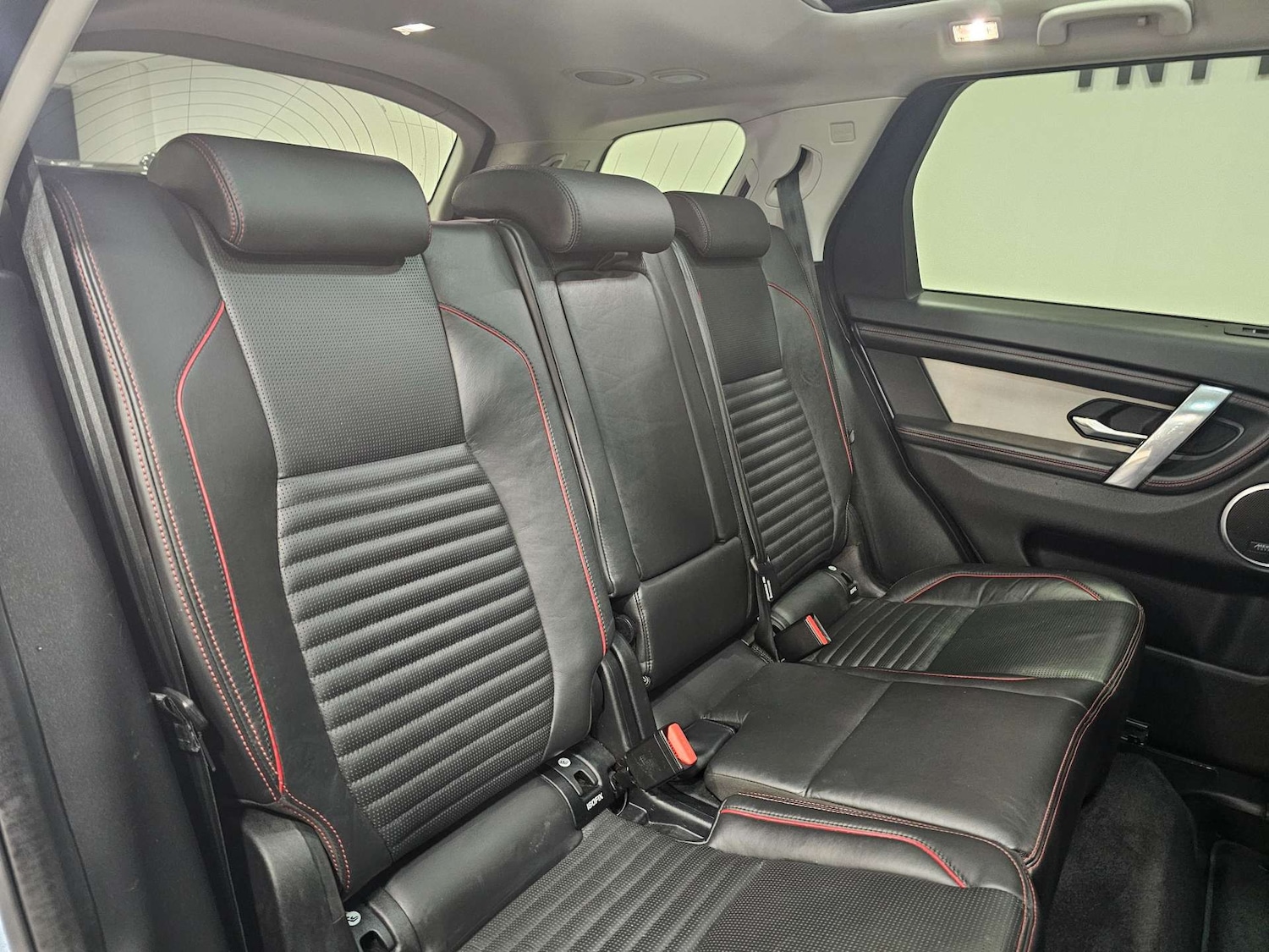 Used Land Rover Discovery Sport 2021 for sale - 76972387: Photo 90