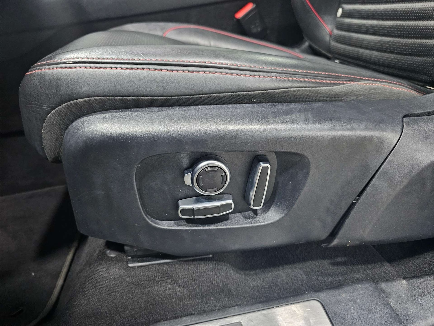 Used Land Rover Discovery Sport 2021 for sale - 76972387: Photo 99