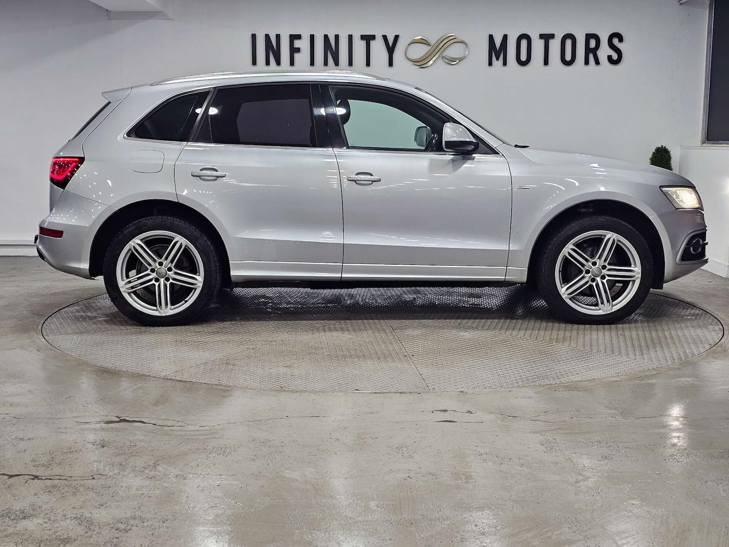 Used Audi Q5 2013 for sale - 76972446: Photo 35