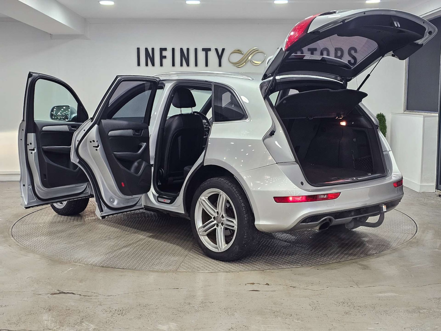 Used Audi Q5 2013 for sale - 76972446: Photo 47