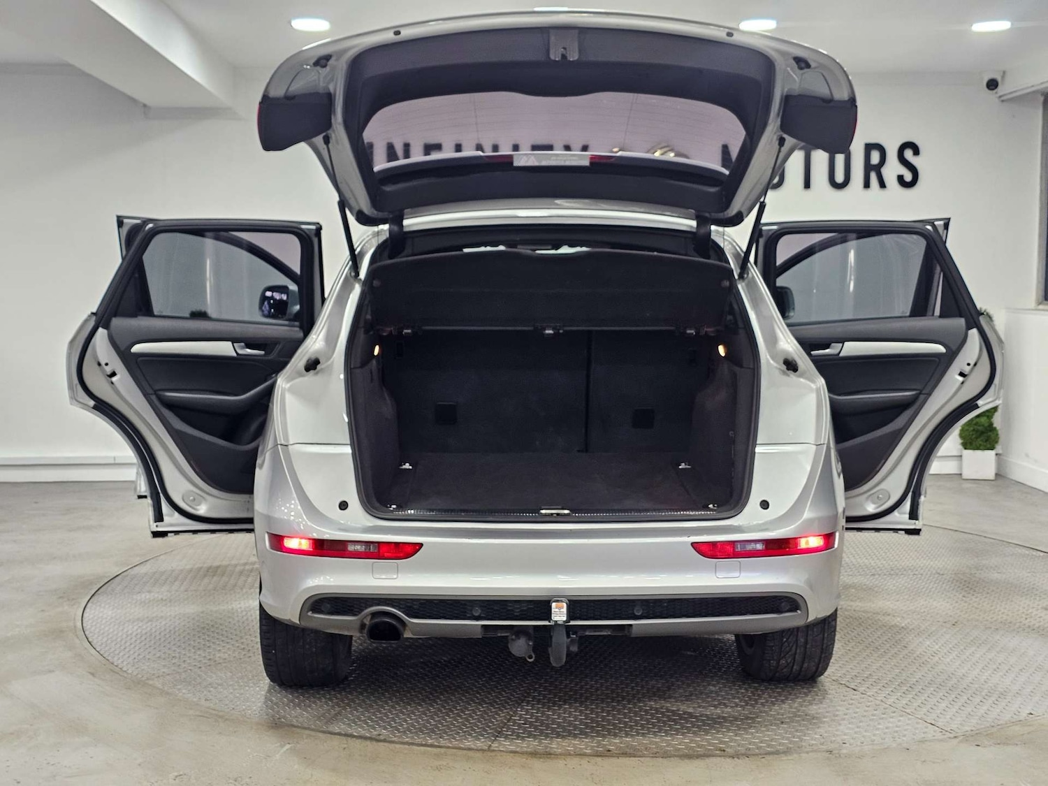 Used Audi Q5 2013 for sale - 76972446: Photo 48