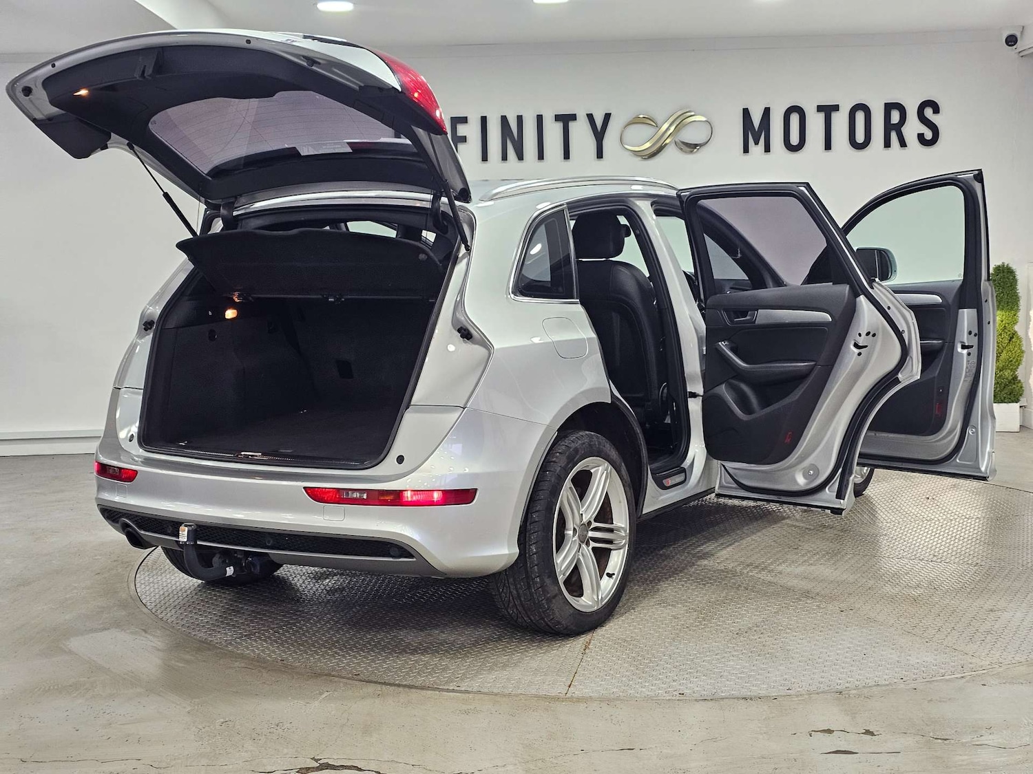 Used Audi Q5 2013 for sale - 76972446: Photo 49