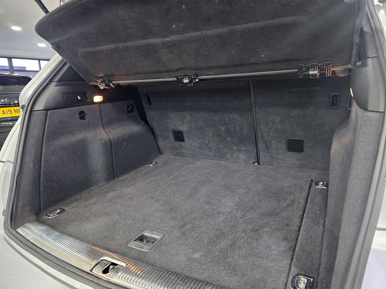 Used Audi Q5 2013 for sale - 76972446: Photo 50