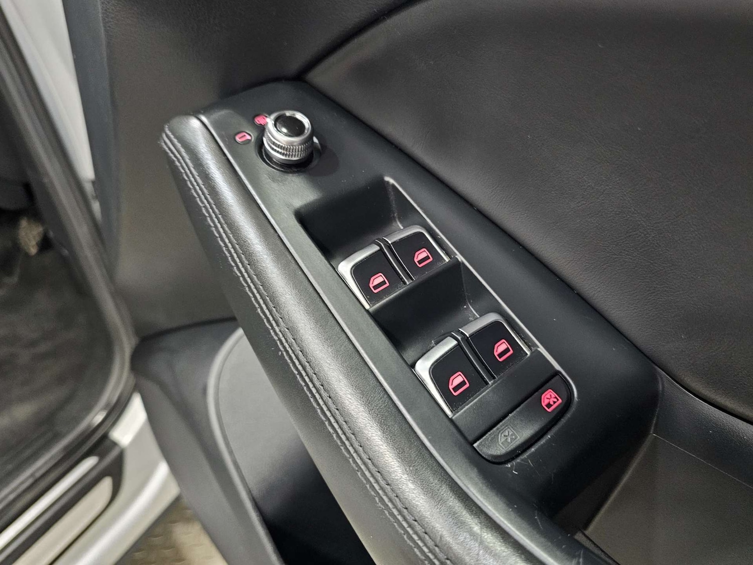 Used Audi Q5 2013 for sale - 76972446: Photo 53