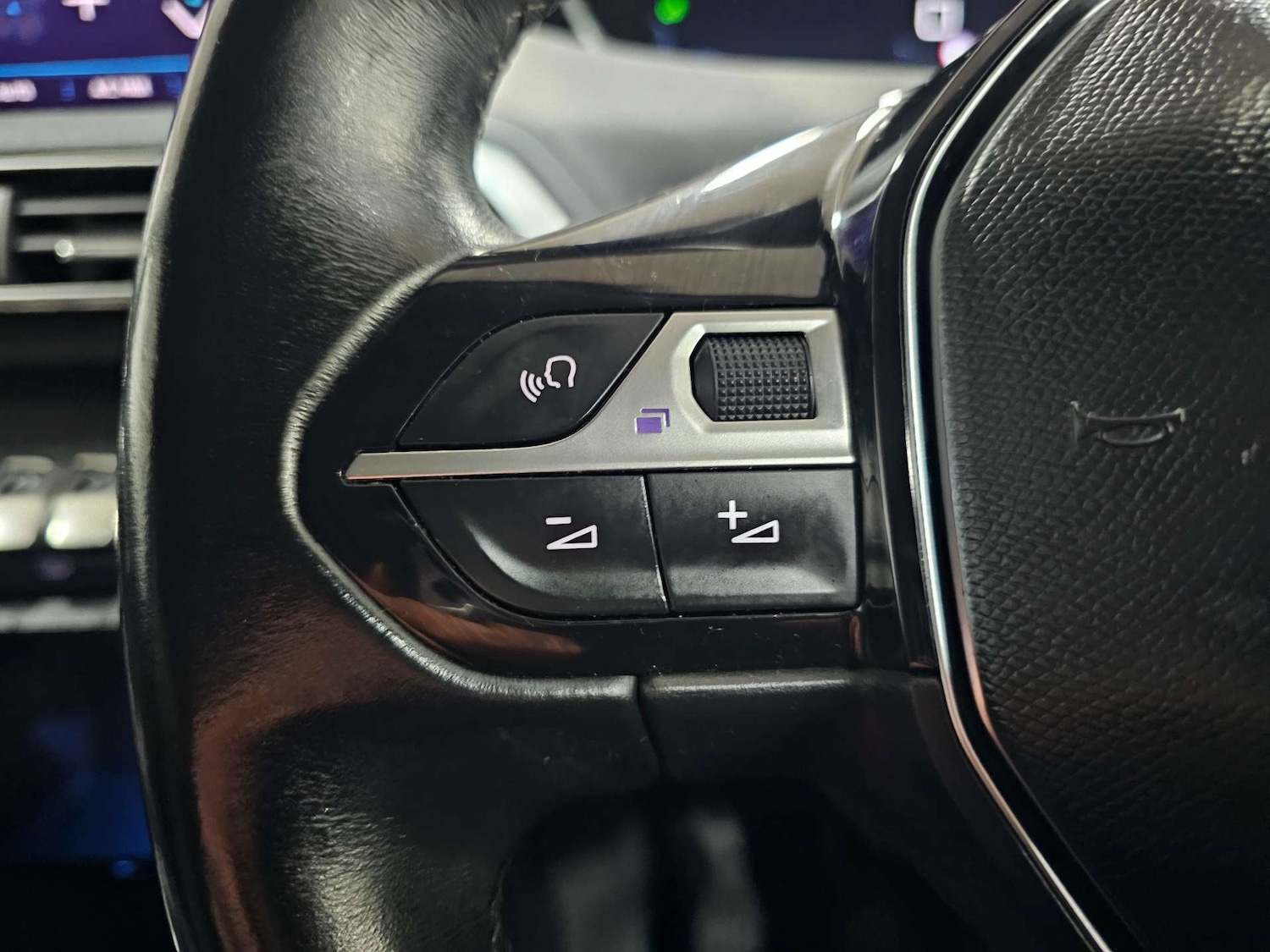 Used Peugeot 3008 2018 for sale - 76972363: Photo 61