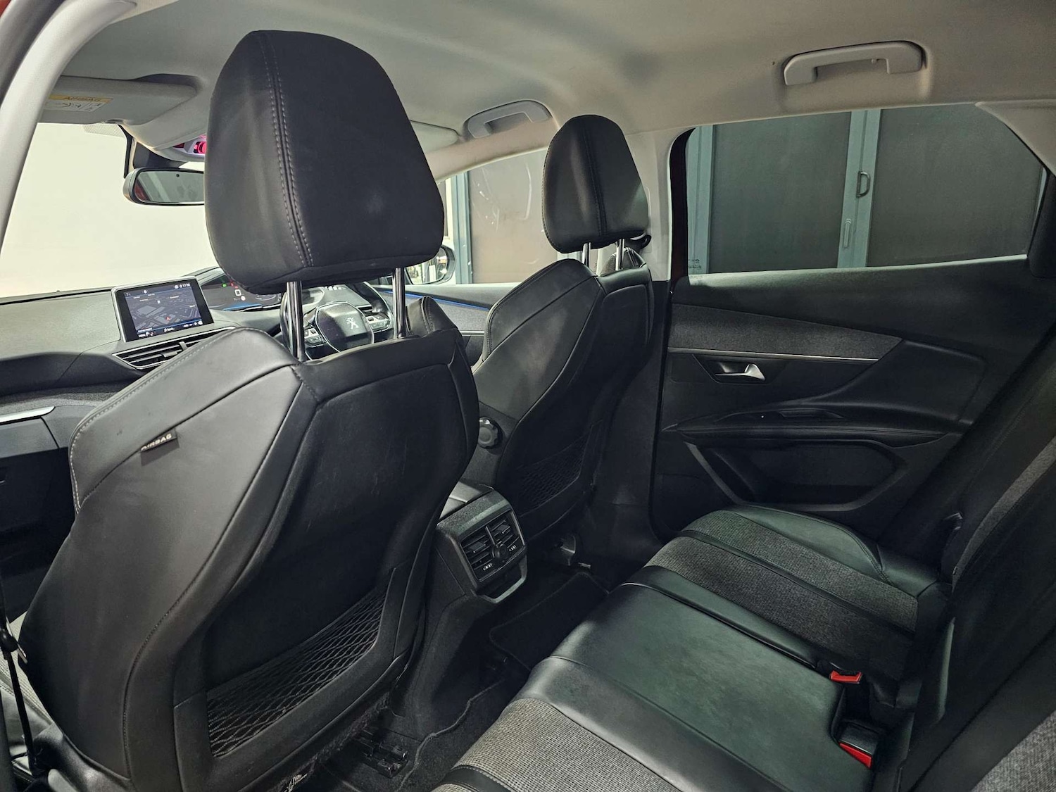 Used Peugeot 3008 2018 for sale - 76972363: Photo 81