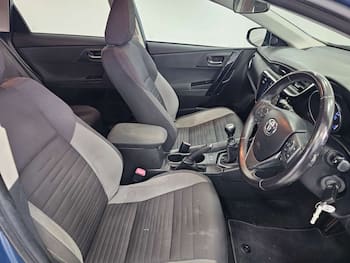 Used Toyota Auris 2015 for sale - 79637650: Photo