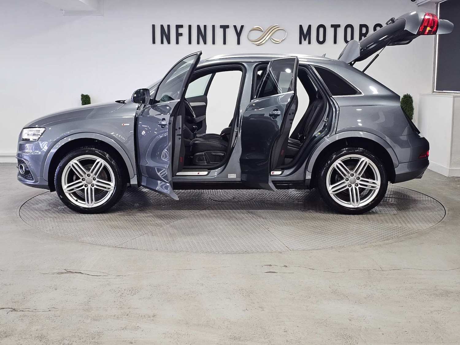 Used Audi Q3 2014 for sale - 76972366: Photo 45