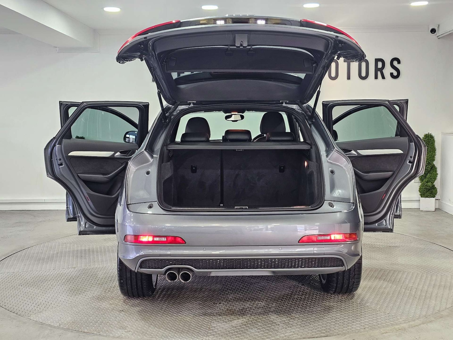 Used Audi Q3 2014 for sale - 76972366: Photo 47