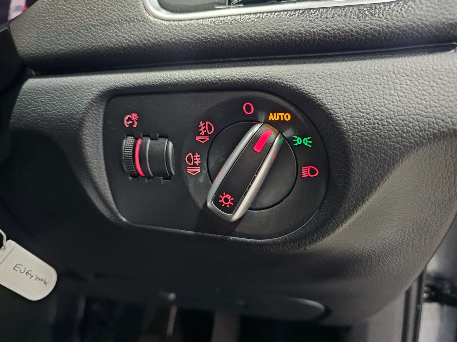 Used Audi Q3 2014 for sale - 76972366: Photo 54