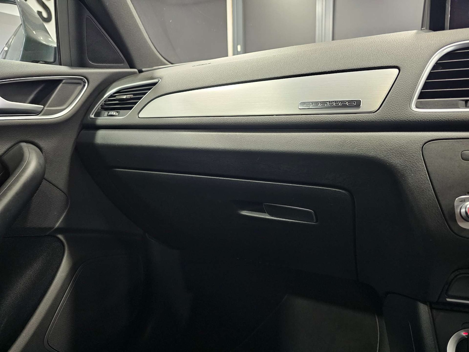 Used Audi Q3 2014 for sale - 76972366: Photo 75