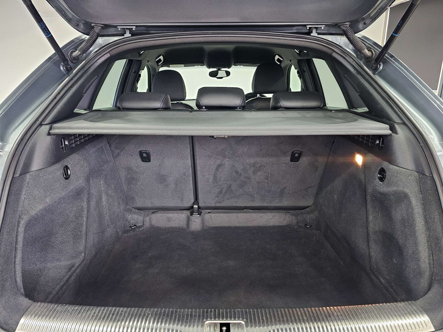 Used Audi Q3 2014 for sale - 76972366: Photo 82