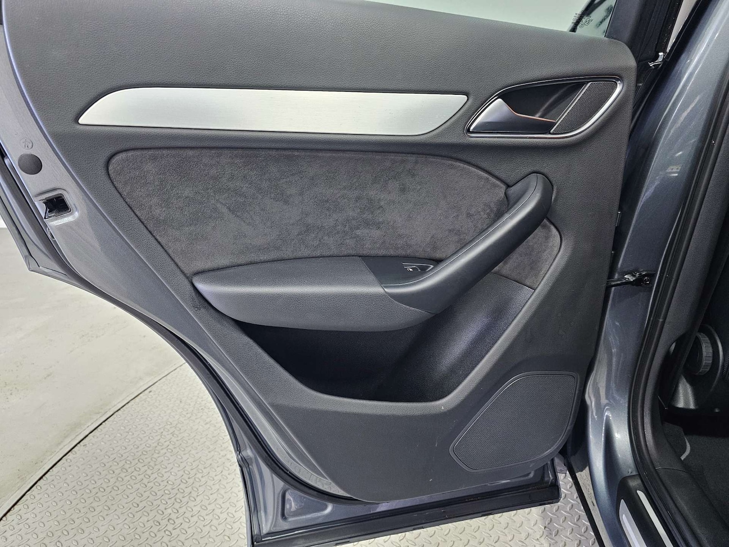 Used Audi Q3 2014 for sale - 76972366: Photo 85